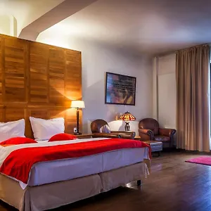 Rembrandt Old Town Hotell