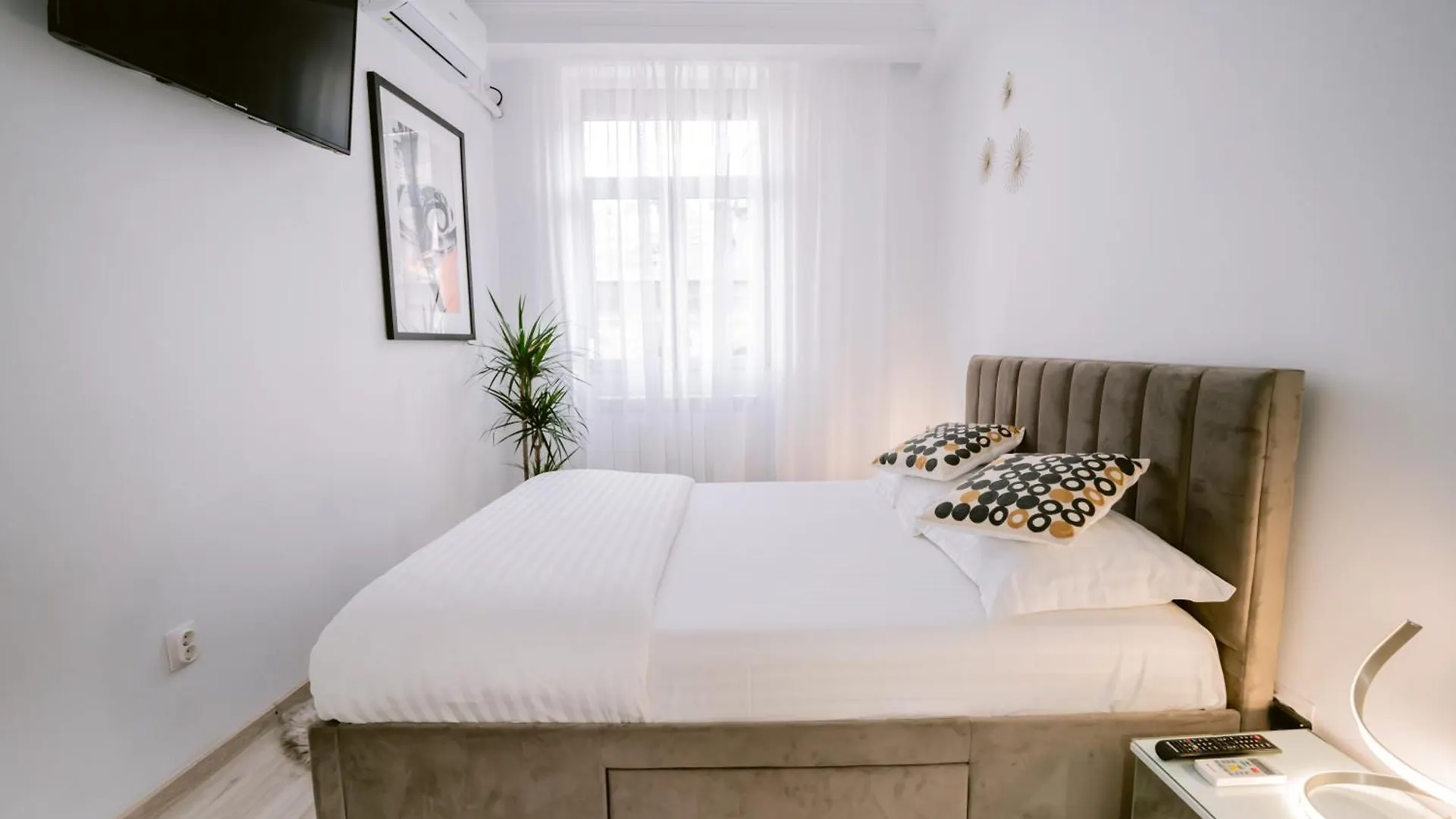Historic Bucharest Hideway Apartment