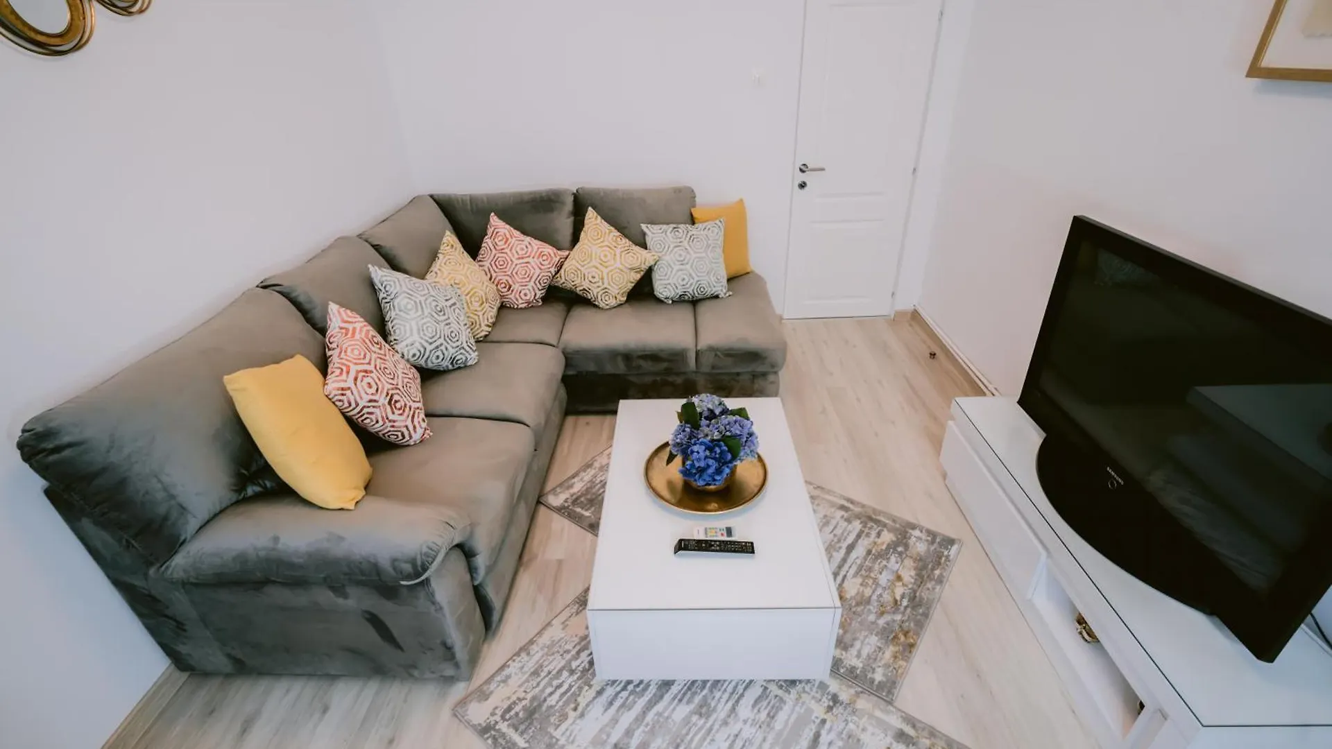 Historic Bucharest Hideway Apartment