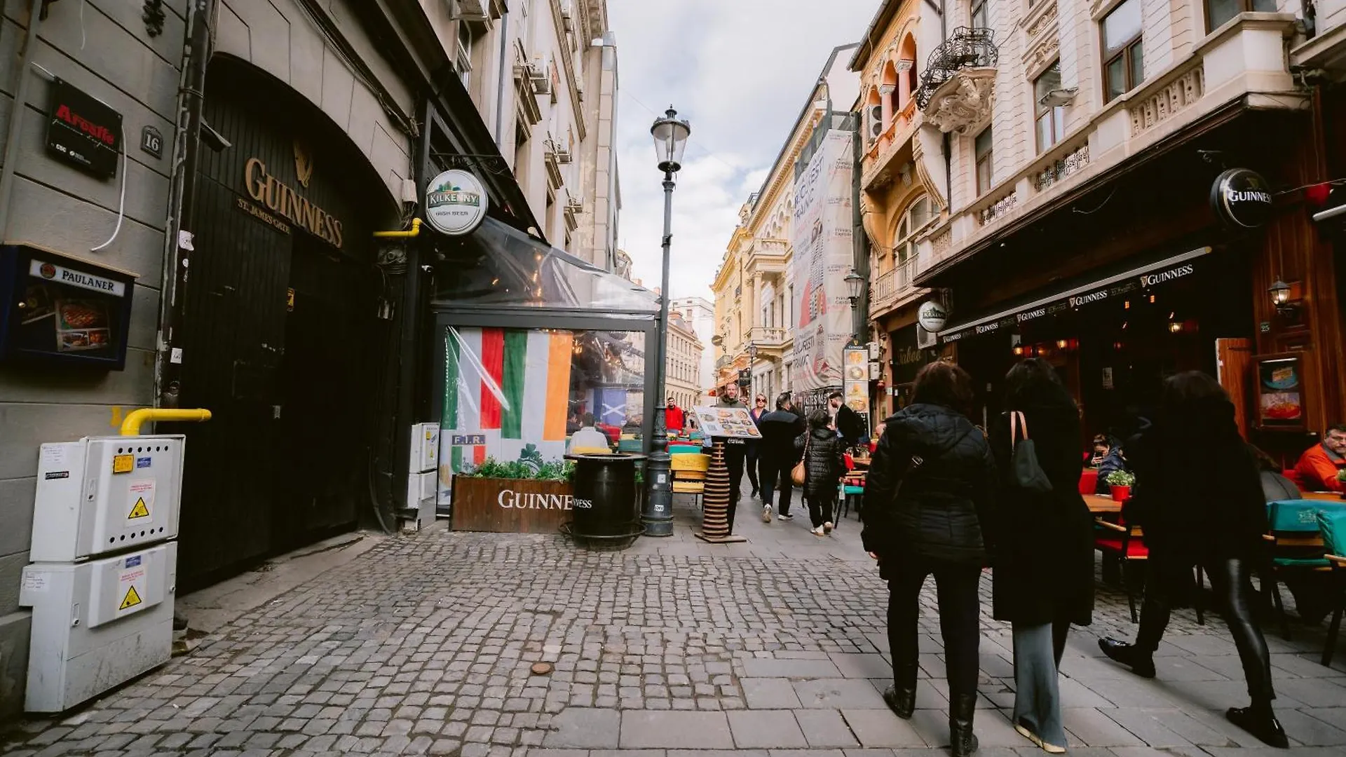 Historic Bucharest Hideway Apartment Romania